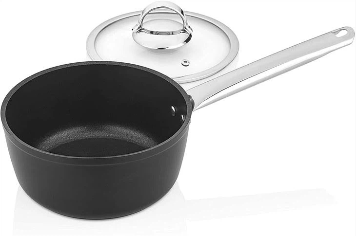 saflon-titanium-pro-nonstick-1-5-quart-sauce03504033108.webp.jpg